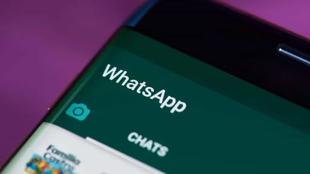 Tela do WhatsApp em um celular com recurso de pesquisa de imagens