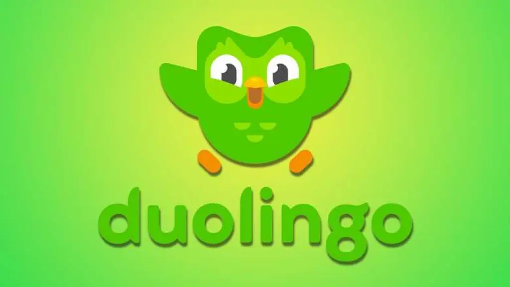 Coruja Duolingo, ícone da marca, usada em campanha de marketing de engajamento.