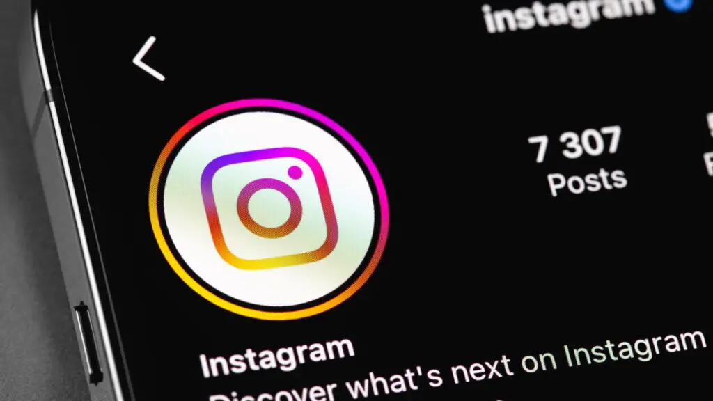 Tela de celular exibindo um perfil do Instagram