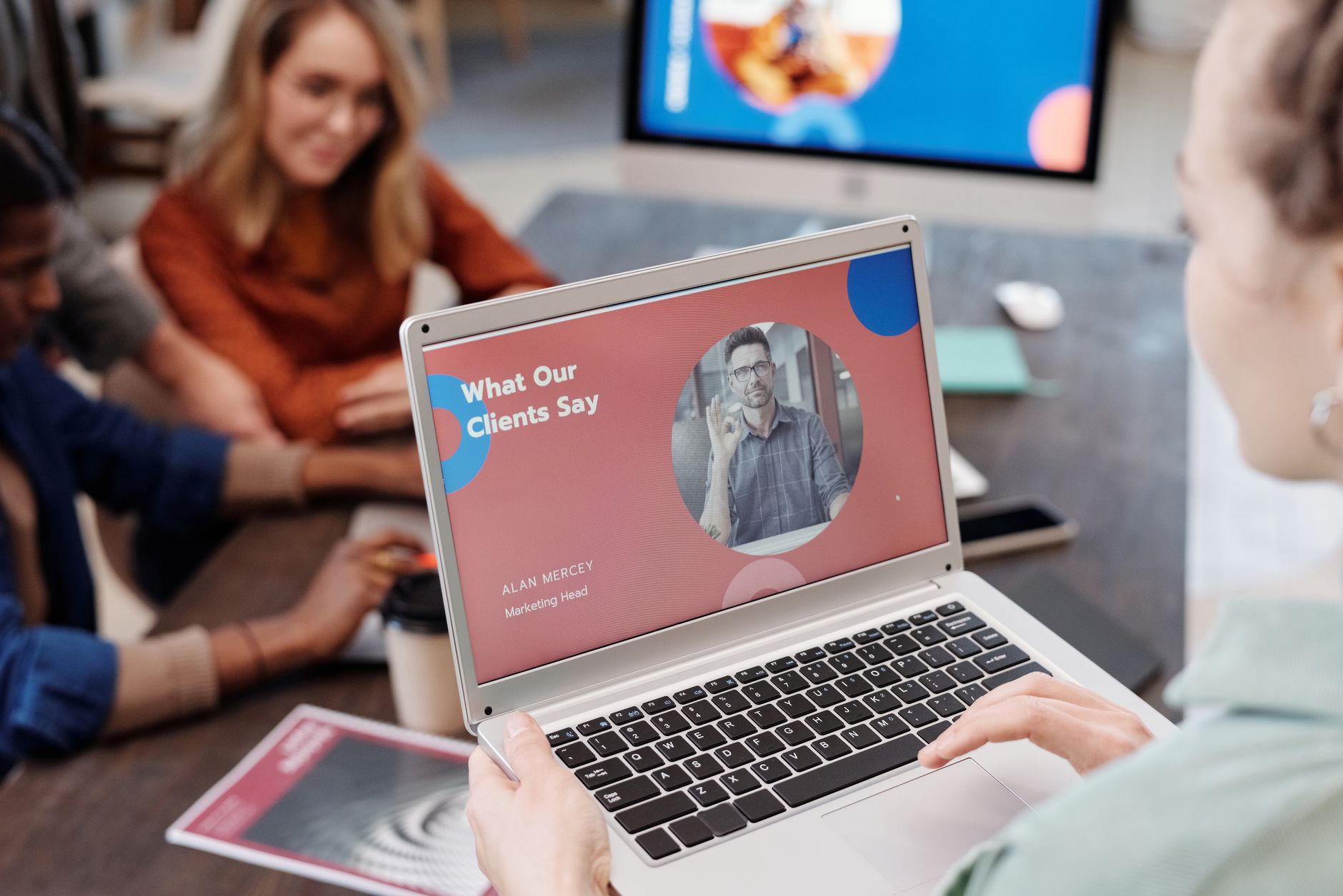 como prospectar clientes em SaaS