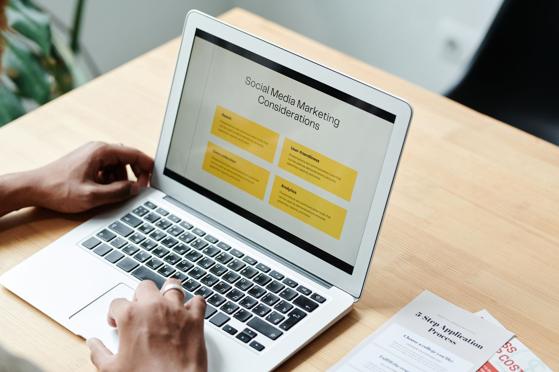 diferença entre marketing tradicional e digital em 2026