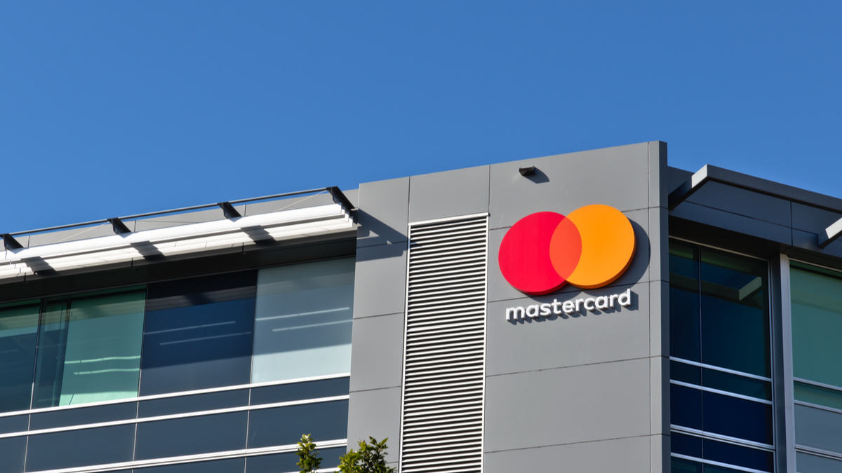 lucro mastercard supera expectativas alta