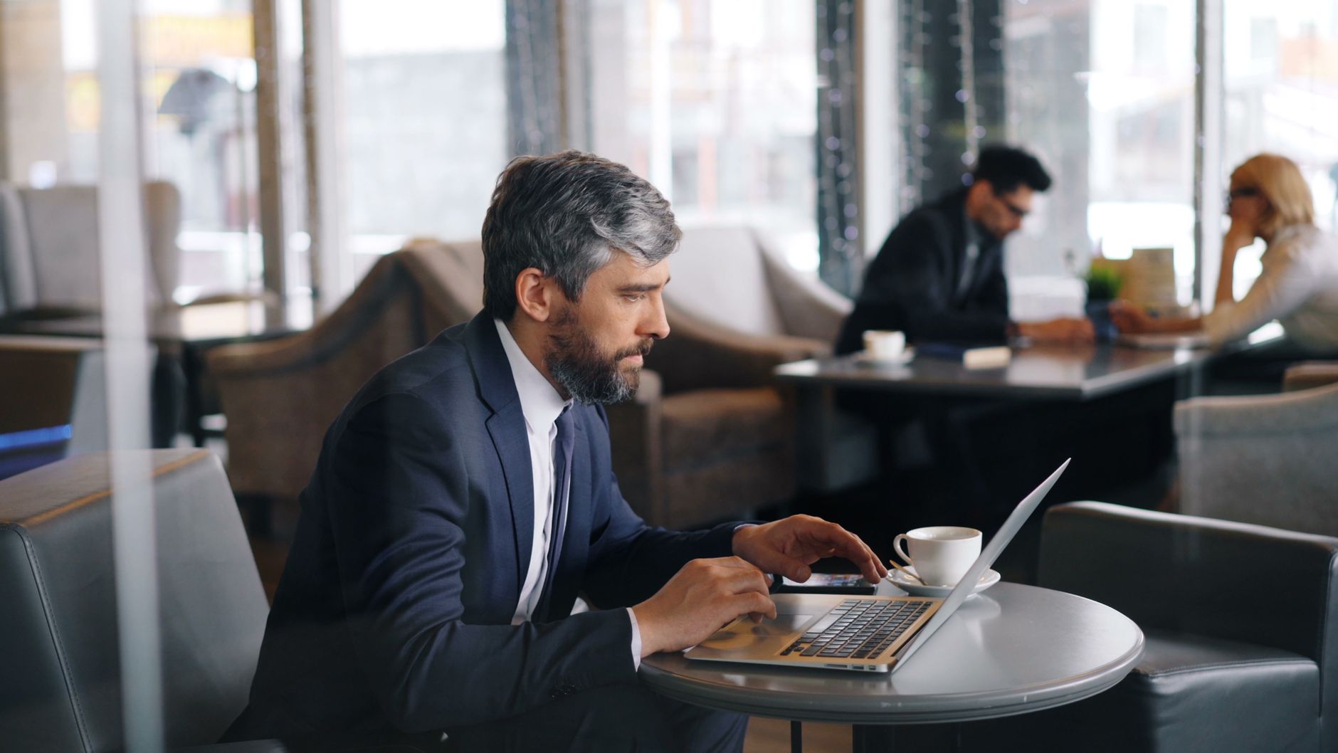 Qual a melhor plataforma de e-mail marketing para B2B? Guia completo 2026