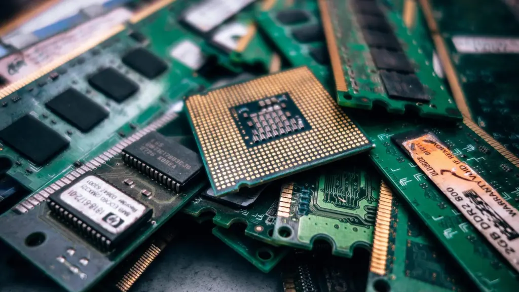 Hardware descartado contribui para o aumento do lixo eletrônico global.